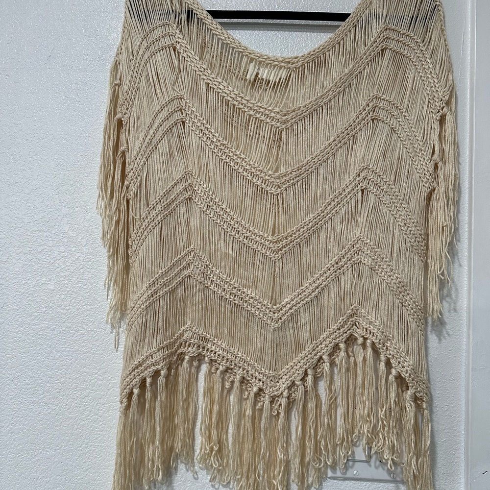 Anthropologie Ivory Crochet Fringe Poncho, Size One Size, EUC - Picture 4 of 10